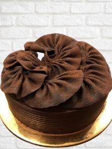 DARK CHOCOLATE CAKE